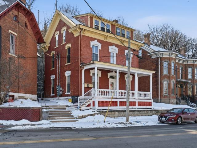 306 W Locust Street