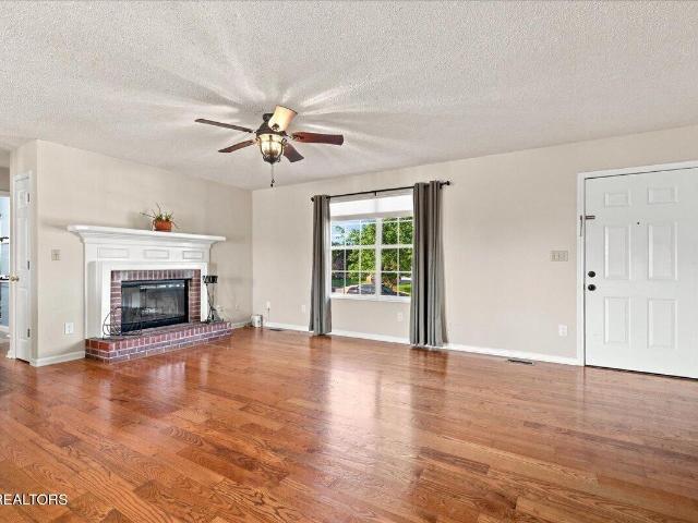 306 Woodsboro Lane