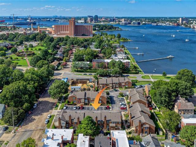 306 Worthington Square SQ