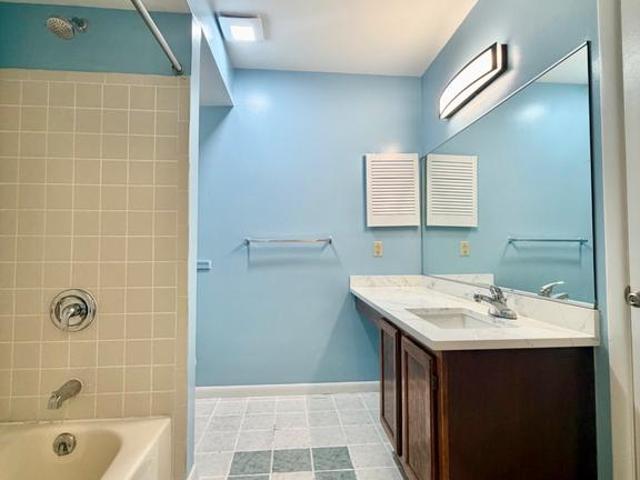 306 Trinity Court # 12