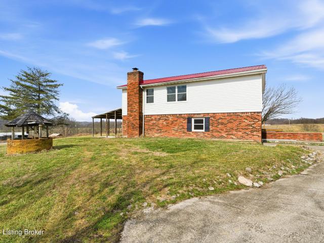3076 W River Rd