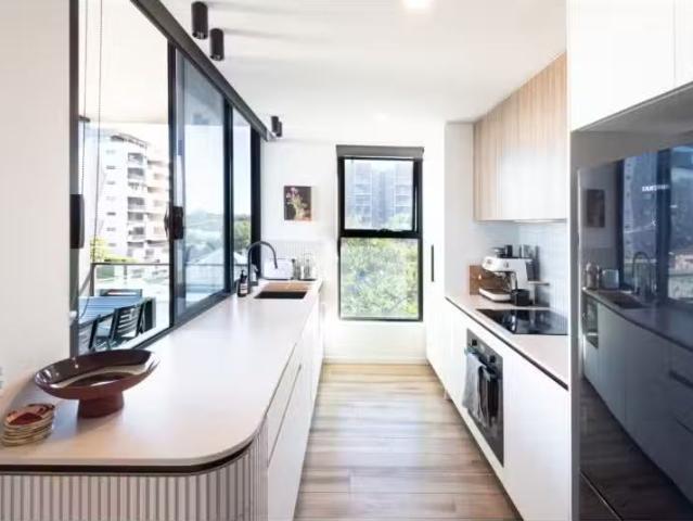 307/7 Jeavons Lane, Stones Corner Apartment for rent Listed b.