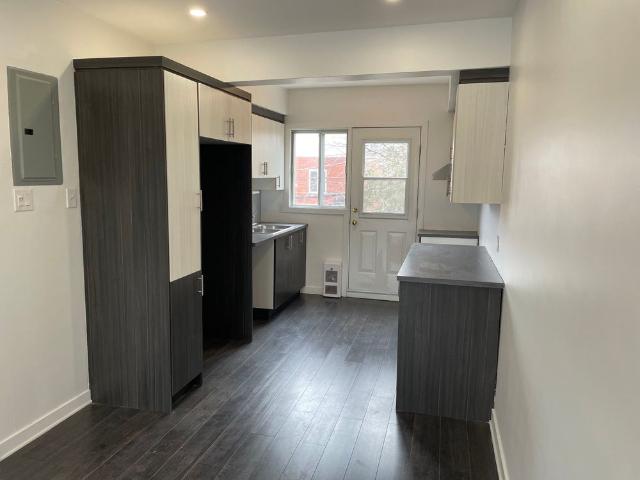 3078 Rue Marcel, Montréal Saint Laurent, QC H4R