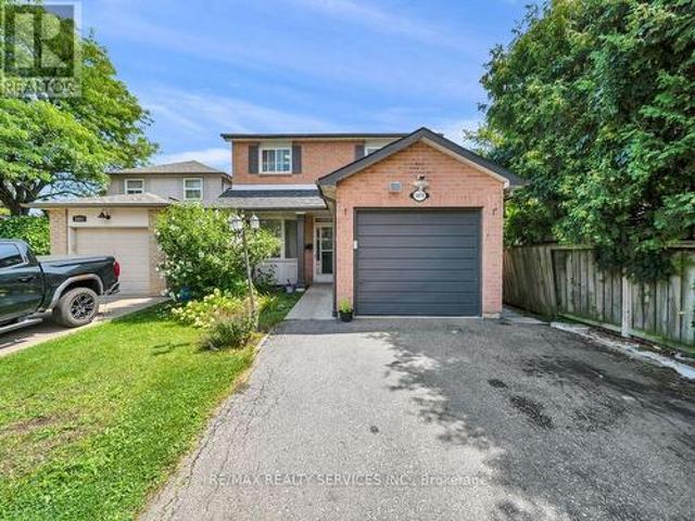 3079 Bartholomew Crescent, Mississauga, ON, L5N 3K9 house for sale | Listing ID W13677 | Royal LePage