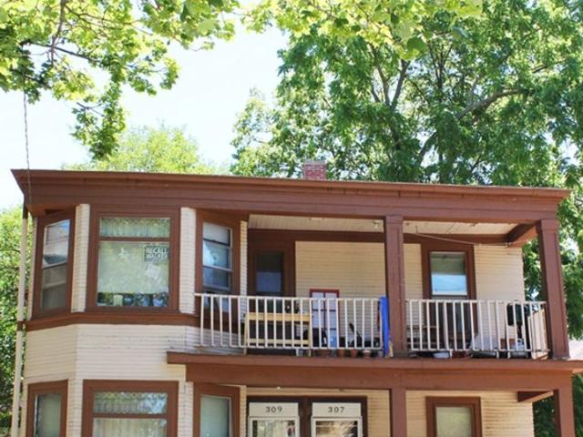 307/309 E Gorham St