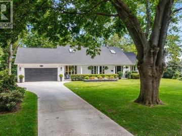 3073 Centennial, Kingsville, ON, N8H 4G6 house for sale | Listing ID 26013 | Royal LePage