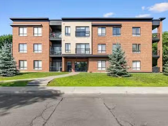 307 355 Rue Hurteau, Dollard Des Ormeaux, QC, H9G 2L7 condo.