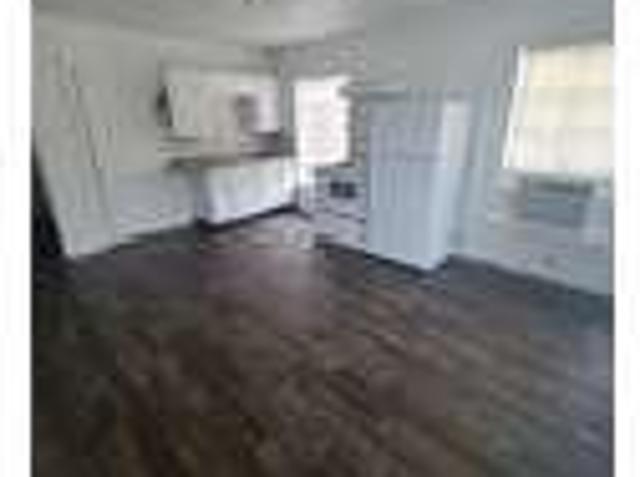 307 College St