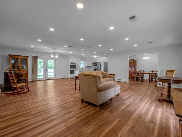 307 Beacon Hill
