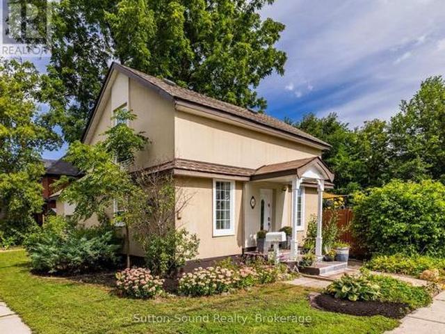307 Fourth Street W, Collingwood, ON, L9Y 3B2 house for sale | Listing ID S13772 | Royal LePage