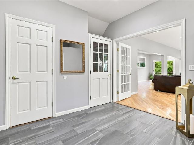 307 Fishers Road