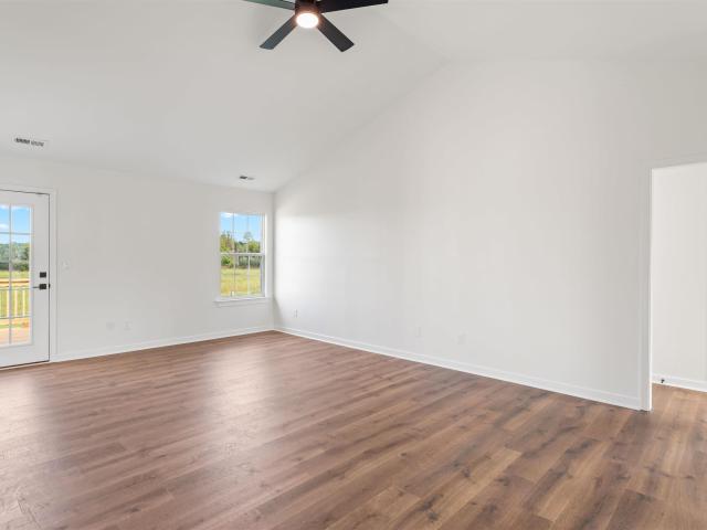 307 ironhound dr