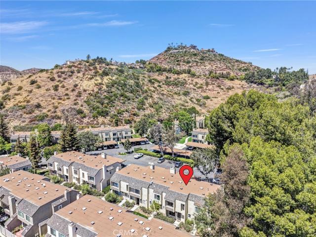 307 N Singingwood 8