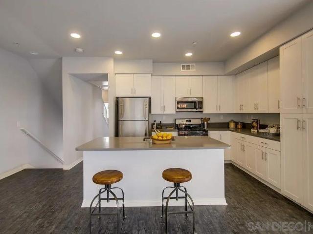 307 Sycamore