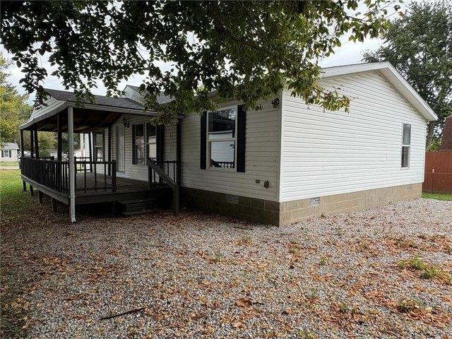 307 W 7th St, Saint Elmo, IL 62458