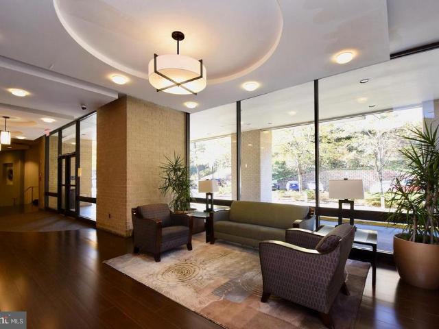 307 Yoakum Parkway # 1104