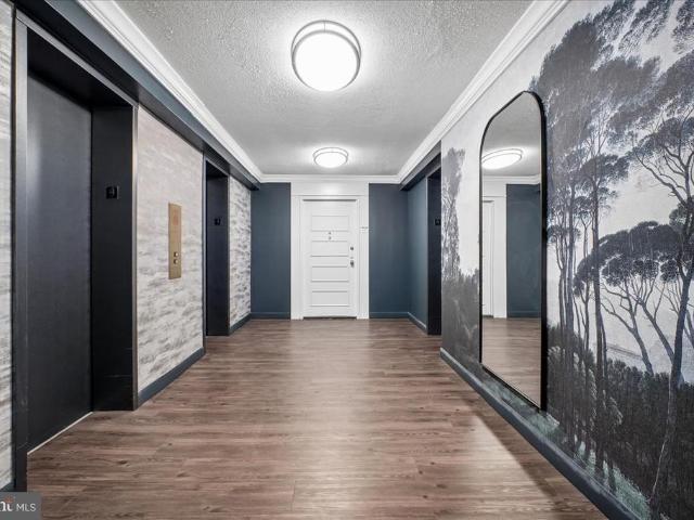 307 Yoakum Parkway # 407