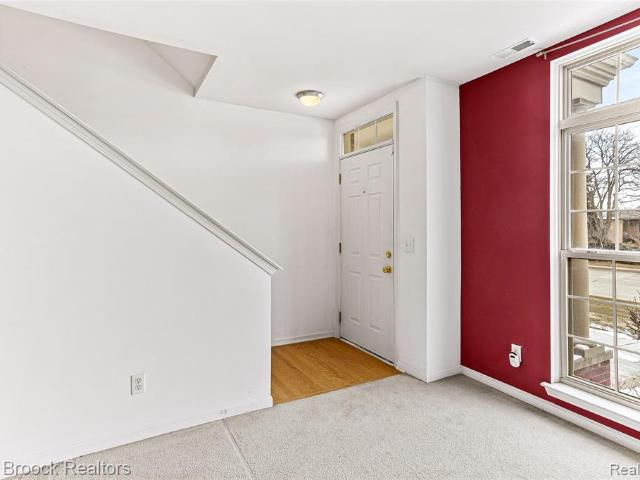 3086 CAMDEN Drive