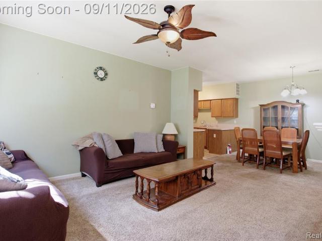 3086 Kneeland Circle