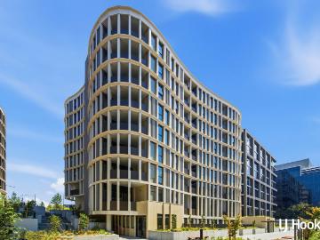 Canberra, Australian Capital Territory, Yass Valley, Victoria