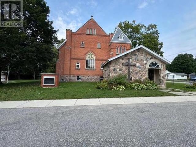3080 Patrick Street, Howick, ON, N0G 1V0 house for sale | Listing ID X13669 | Royal LePage