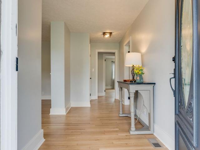 3083 North 71