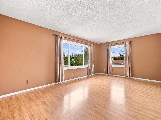 308 3rd Street NE