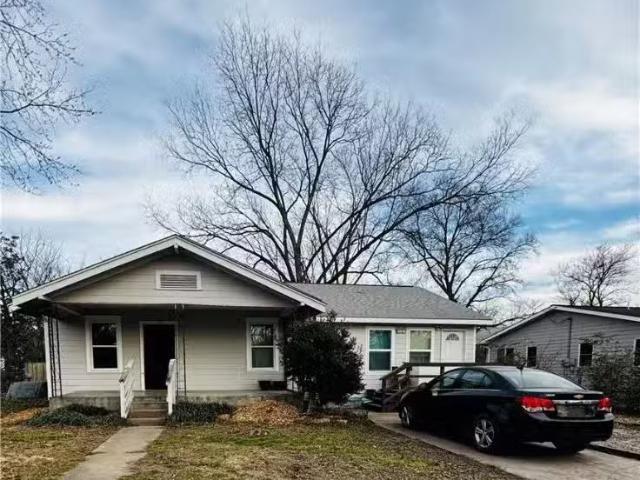 308 & 310 N GILES AVENUE, GENTRY, AR 72734