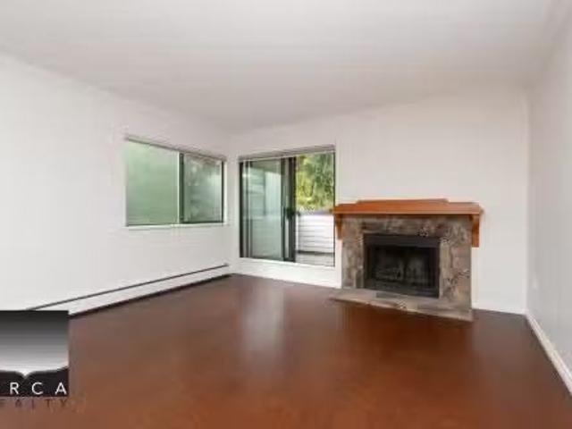 308 3275 Mountain Hwy, North Vancouver, BC, V7K 2H4 lease fo.