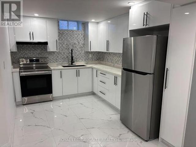 308 Callaghan Crescent, Oakville, ON, L6H 5H6 house for lease | Listing ID W13641 | Royal LePage