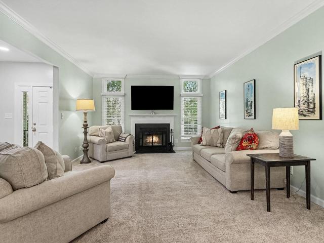 308 Baneberry Close