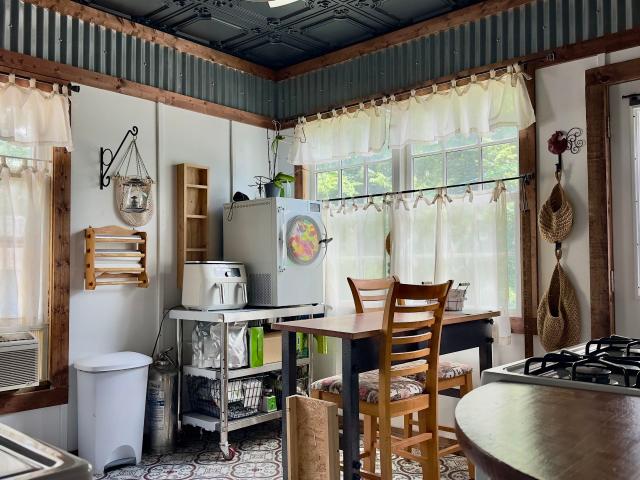 308 E Manila Street E
