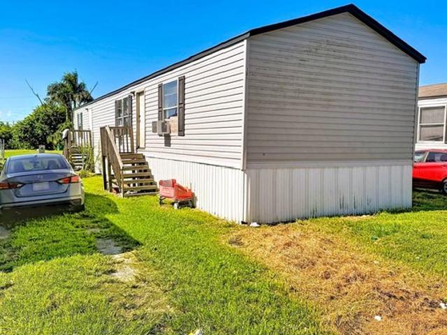 308 Farm Pl, Pahokee, FL 33476