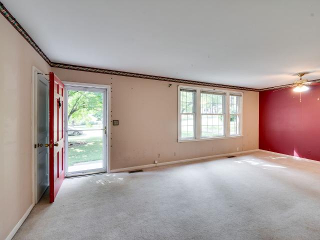 308 Fieldcrest Dr