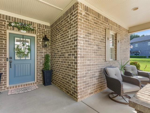 308 Lakewood Circle