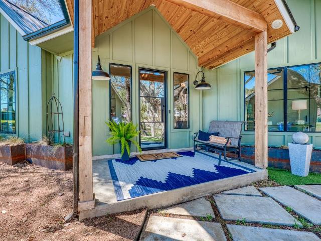308 Mountain View, Sunrise Beach, TX 78643 | MLS #177036