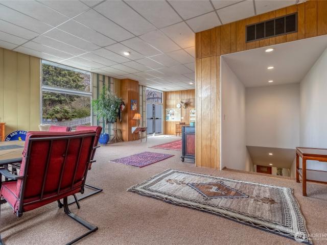 308 S 6th Street