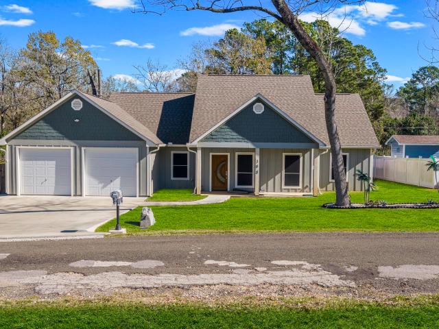 308 Resort Dr, Livingston, TX 77351 | MLS #29676