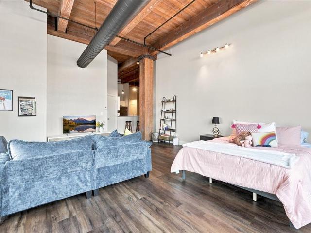308 W 8th Street # 216