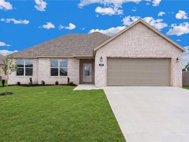308 White Oak St, Gentry, AR 72734