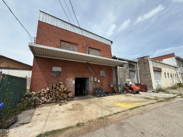 308 Trenton St