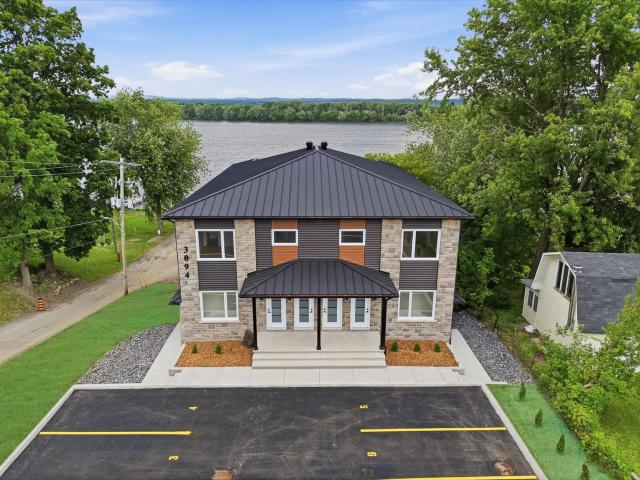 3094 Ave du Quai