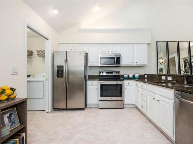3097 Oakside Circle