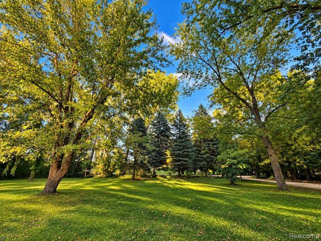 3090 Cemetery Road