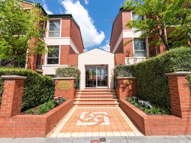 30/916 918 Canterbury Road, Box Hill South