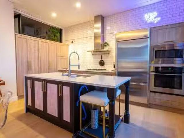 309 220 Salter Street, New Westminster, BC, V3M 0H4 Single F.