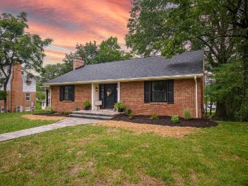 309 Dunton Dr, Blacksburg, VA