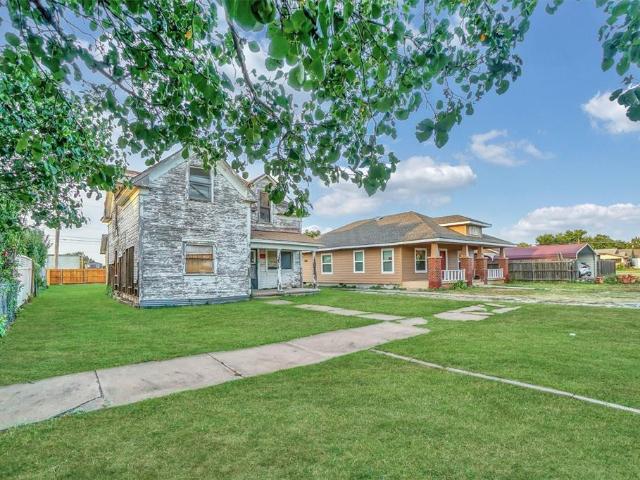 309 E Walnut Street