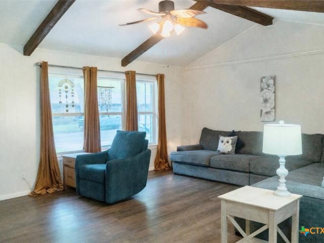 309 Hessler Dr, Hallettsville, TX 77964 | MLS #609331
