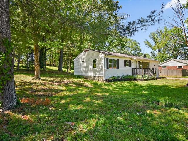 309 Rickenbacker Dr